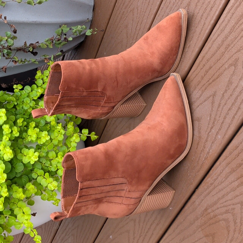 Women's Pointed Toe Brown Ankle Boots